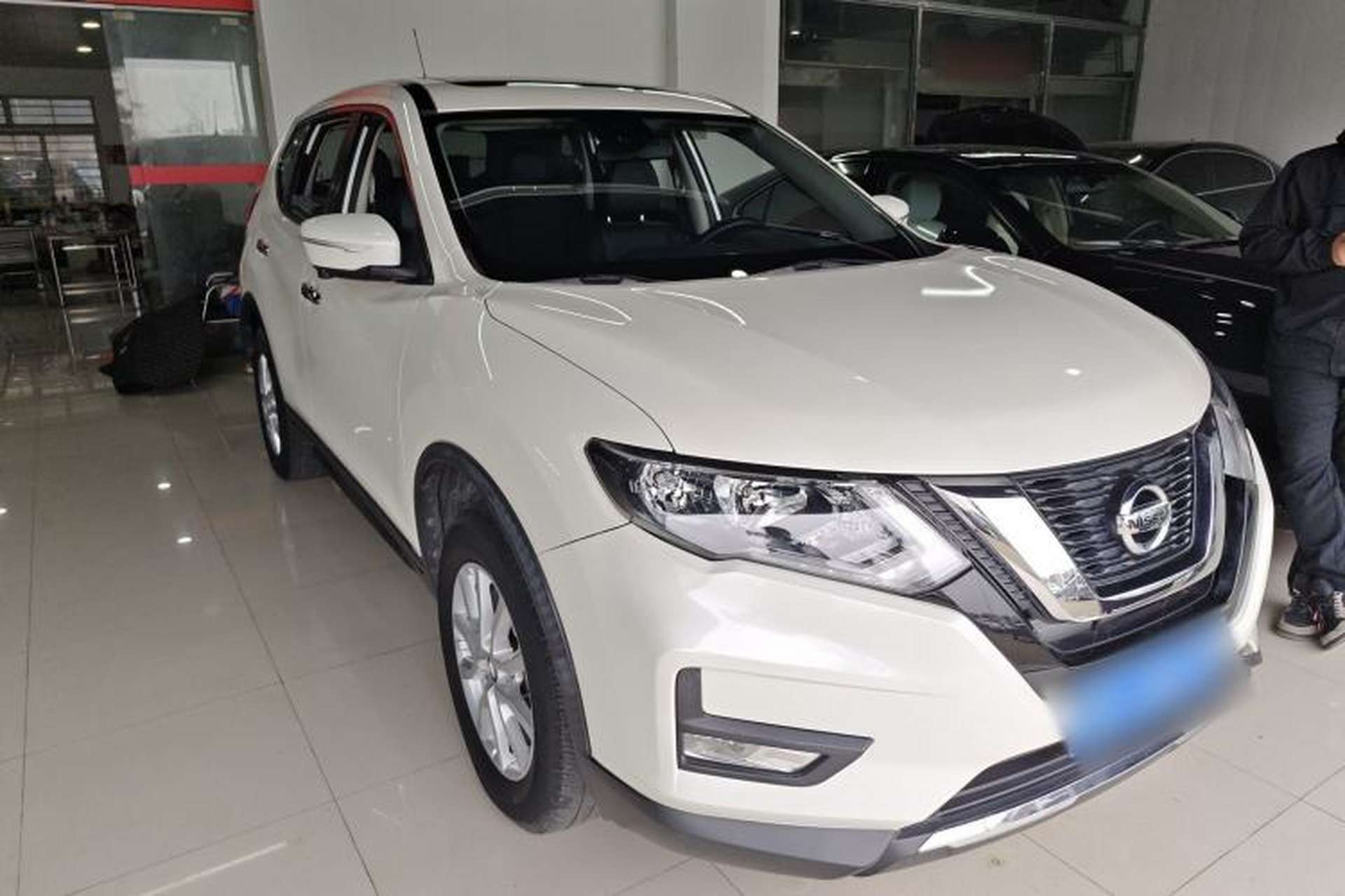 Used Nissan X-Trail 2019 2.0L CVT Smart Connect Comfort Edition 2WD Front Right 45 Deg