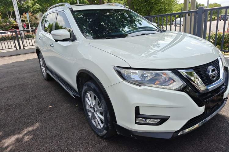 Used Nissan X-Trail 2019 2.0L CVT Smart Connect Comfort Edition 2WD Front Right 45 Deg