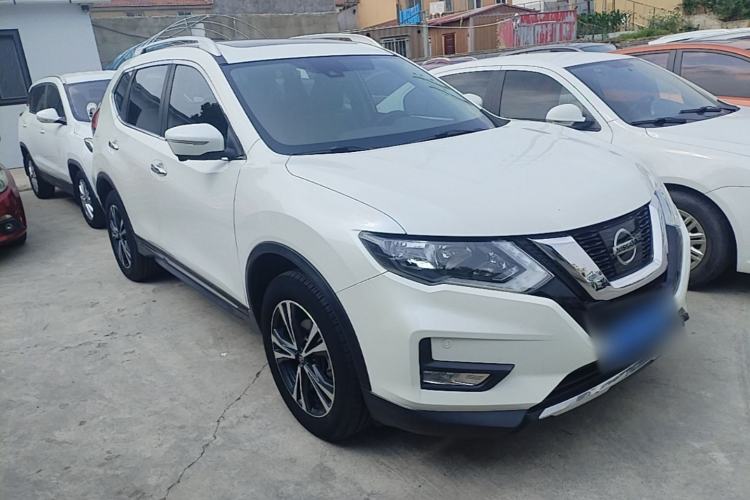 Used Nissan X-Trail 2019 2.5L CVT Smart Connect Luxury Edition 4WD Front Right 45 Deg