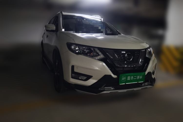 Used Nissan X-Trail 2019 2.5L CVT Smart Connect Luxury Edition 4WD Front Right 45 Deg
