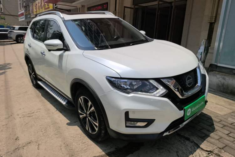 Used Nissan X-Trail 2019 2.5L CVT Smart Connect Luxury Edition 4WD Front Right 45 Deg