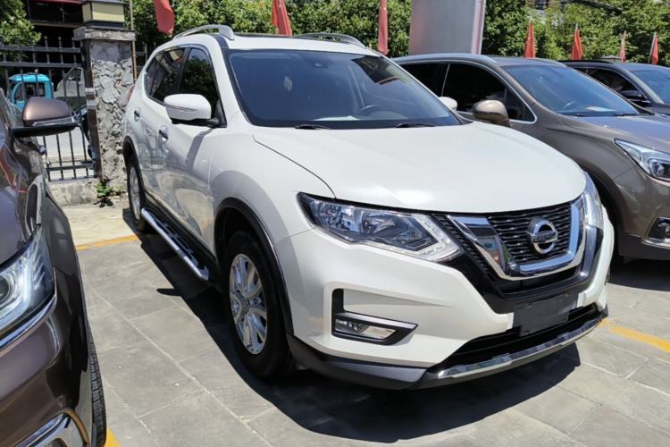 Used Nissan X-Trail 2019 2.0L CVT Smart Connect Comfort Edition 2WD Front Right 45 Deg
