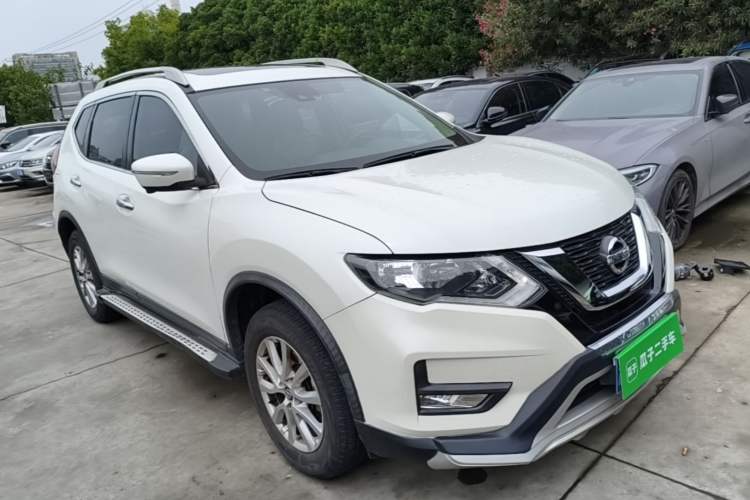 Used Nissan X-Trail 2019 2.0L CVT Smart Connect Comfort Edition 2WD Front Right 45 Deg