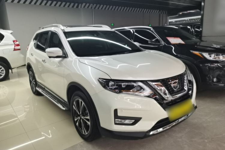 Used Nissan X-Trail 2019 2.5L CVT Smart Connect Luxury Edition 4WD Front Right 45 Deg