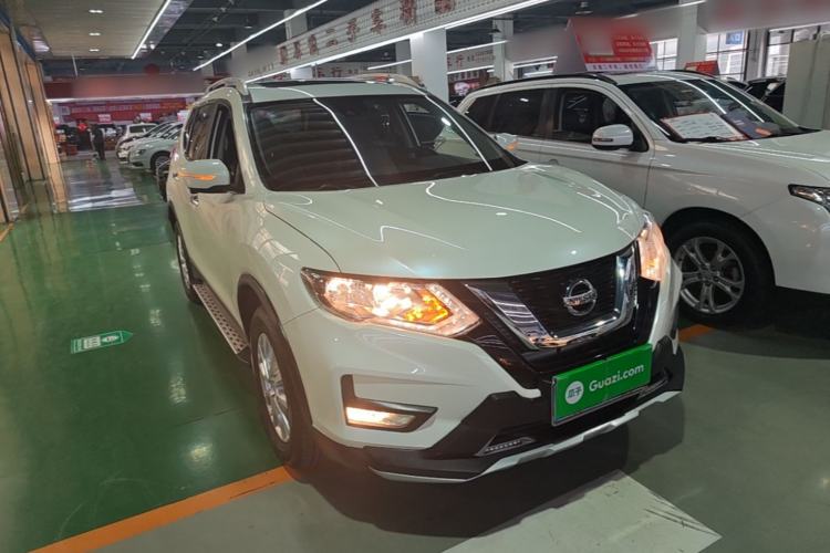 Used Nissan X-Trail 2019 2.0L CVT Comfort Edition 2WD Front Right 45 Deg