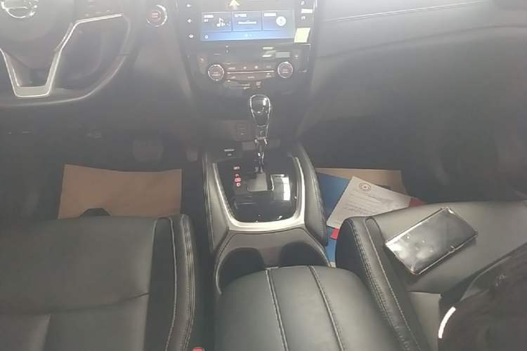 Used Nissan X-Trail 2019 2.0L CVT Smart Connect Comfort Edition 2WD Gear Lever