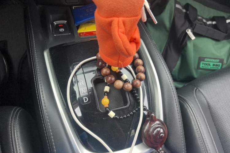 Used Nissan X-Trail 2019 2.0L CVT Smart Connect Comfort Edition 2WD Gear Lever