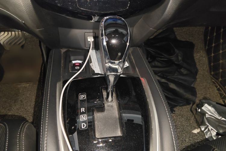 Used Nissan X-Trail 2019 2.0L CVT Smart Connect Comfort Edition 2WD Gear Lever