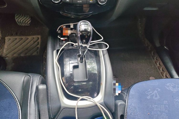 Used Nissan X-Trail 2019 2.0L CVT Smart Connect Comfort Edition 2WD Gear Lever