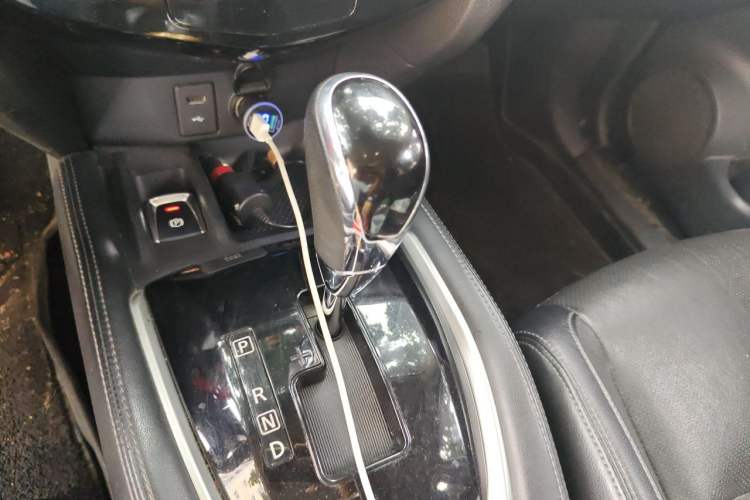Used Nissan X-Trail 2019 2.0L CVT Smart Connect Comfort Edition 2WD Gear Lever
