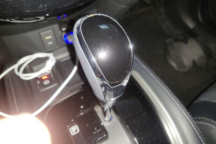 Used Nissan X-Trail 2019 2.0L CVT Comfort Edition 2WD Gear Lever