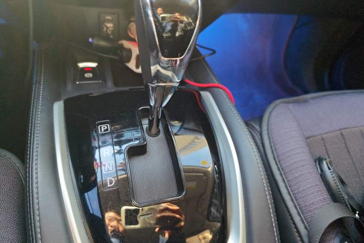 Used Nissan X-Trail 2019 2.0L CVT Comfort Edition 2WD Gear Lever