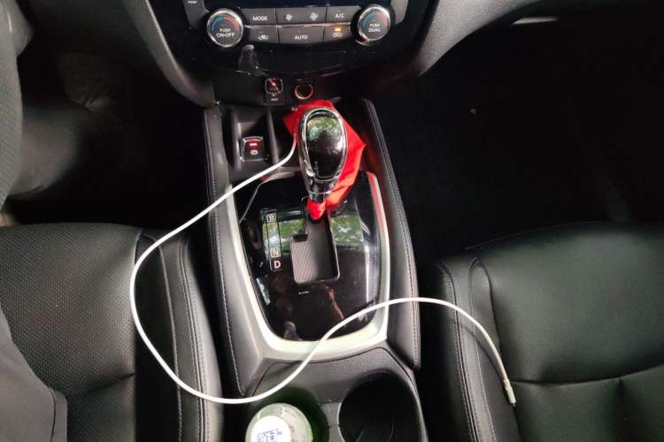 Used Nissan X-Trail 2019 2.0L CVT Comfort Edition 2WD Gear Lever