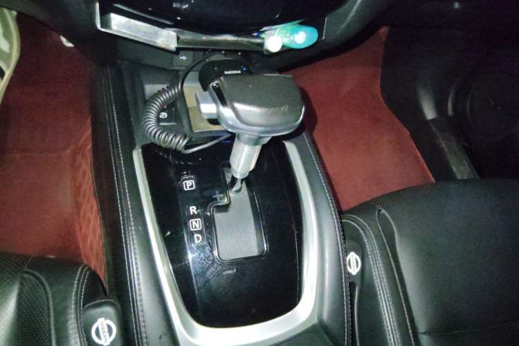 Used Nissan X-Trail 2019 2.5L CVT Smart Connect Luxury Edition 4WD Gear Lever