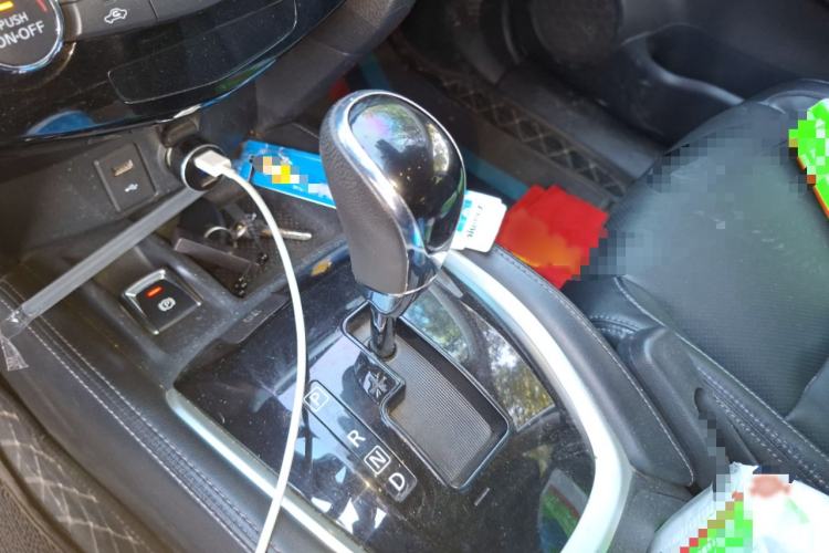Used Nissan X-Trail 2019 2.0L CVT Comfort Edition 2WD Gear Lever