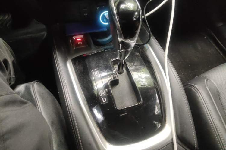 Used Nissan X-Trail 2019 2.0L CVT Comfort Edition 2WD Gear Lever