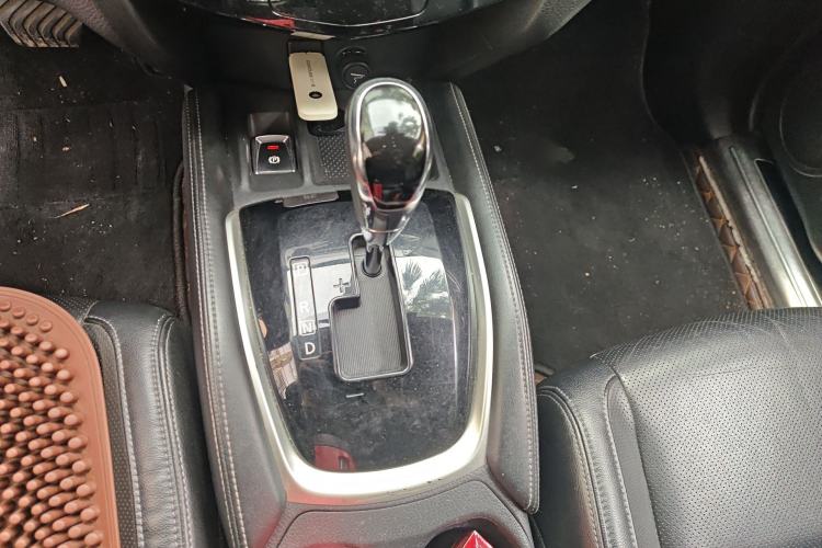 Used Nissan X-Trail 2019 2.0L CVT Smart Connect Comfort Edition 2WD Gear Lever