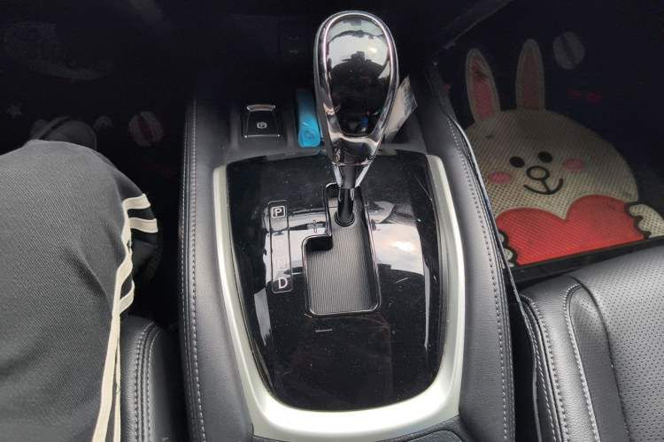 Used Nissan X-Trail 2019 2.0L CVT Smart Connect Comfort Edition 2WD Gear Lever
