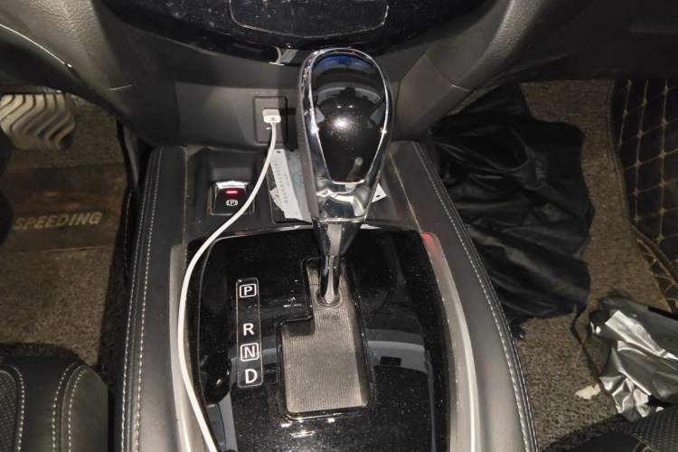 Used Nissan X-Trail 2019 2.0L CVT Smart Connect Comfort Edition 2WD Gear Lever