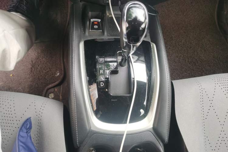 Used Nissan X-Trail 2019 2.0L CVT Comfort Edition 2WD Gear Lever