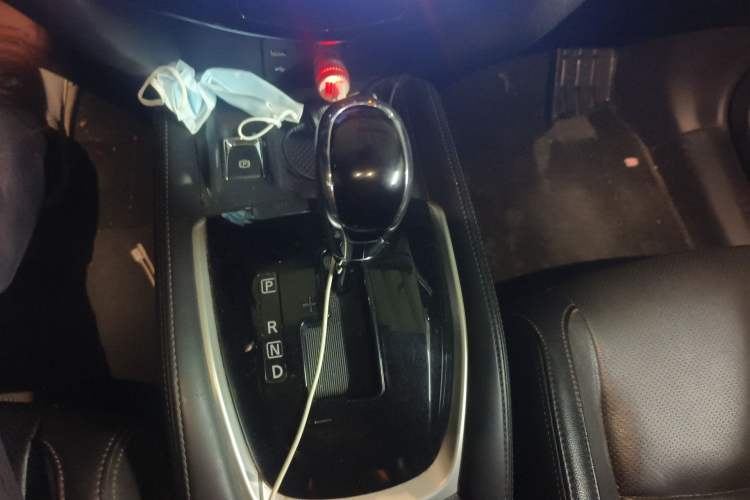Used Nissan X-Trail 2019 2.0L CVT Smart Connect Comfort Edition 2WD Gear Lever