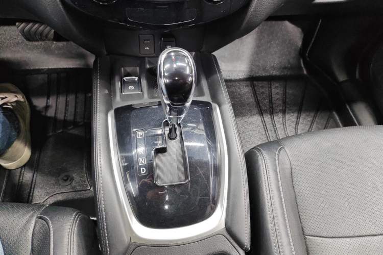 Used Nissan X-Trail 2019 2.0L CVT Smart Connect Comfort Edition 2WD Gear Lever