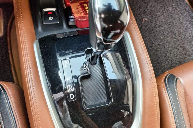 Used Nissan X-Trail 2019 2.0L CVT Comfort Edition 2WD Gear Lever