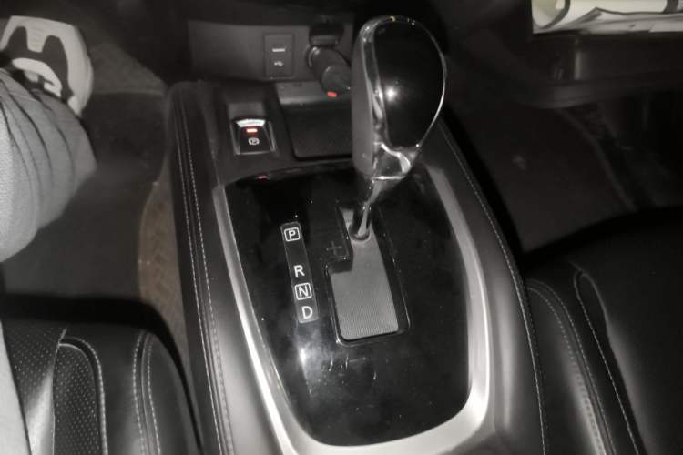 Used Nissan X-Trail 2019 2.0L CVT Smart Connect Comfort Edition 2WD Gear Lever