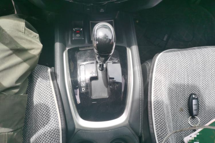 Used Nissan X-Trail 2019 2.0L CVT Smart Connect Comfort Edition 2WD Gear Lever