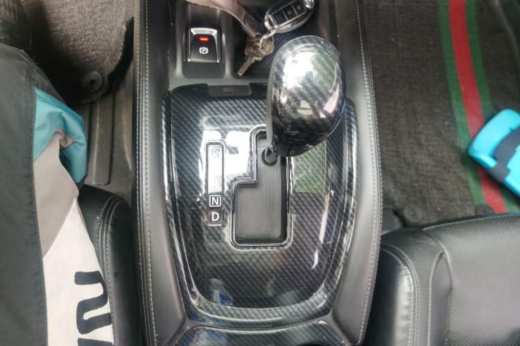 Used Nissan X-Trail 2019 2.0L CVT Smart Connect Comfort Edition 2WD Gear Lever