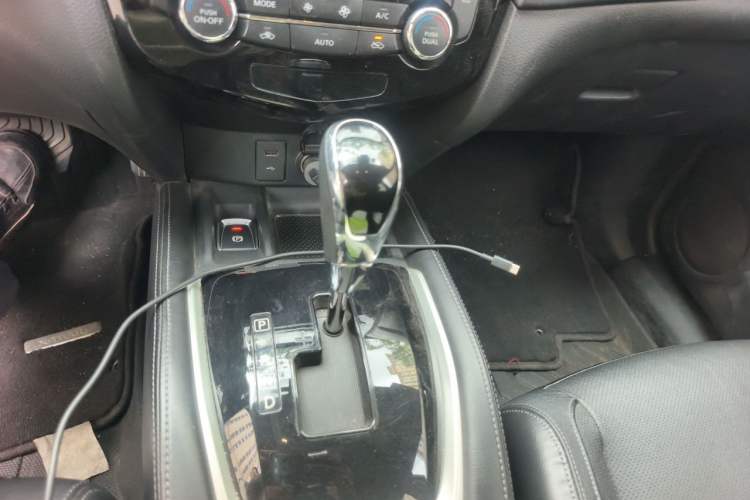 Used Nissan X-Trail 2019 2.0L CVT Comfort Edition 2WD Gear Lever