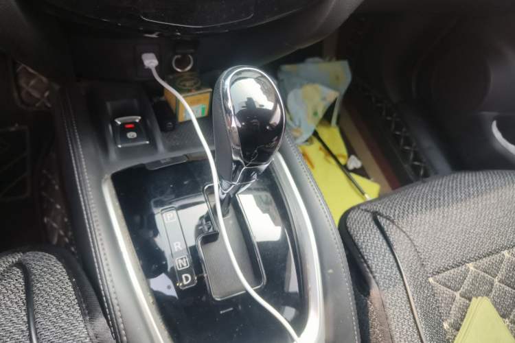 Used Nissan X-Trail 2019 2.0L CVT Smart Connect Comfort Edition 2WD Gear Lever