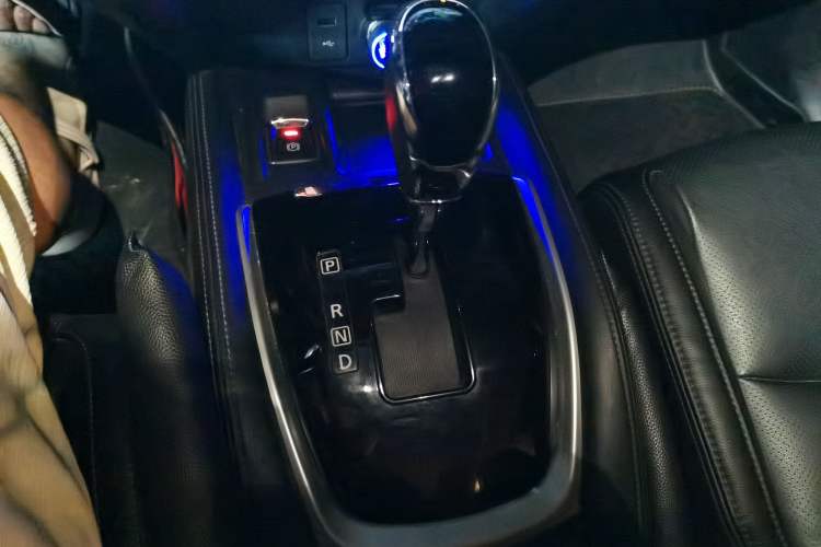 Used Nissan X-Trail 2019 2.0L CVT Comfort Edition 2WD Gear Lever