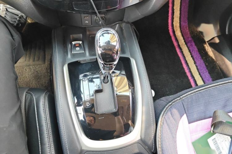 Used Nissan X-Trail 2019 2.0L CVT Smart Connect Comfort Edition 2WD Gear Lever