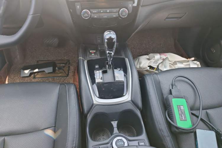 Used Nissan X-Trail 2019 2.5L CVT Smart Connect Luxury Edition 4WD Gear Lever
