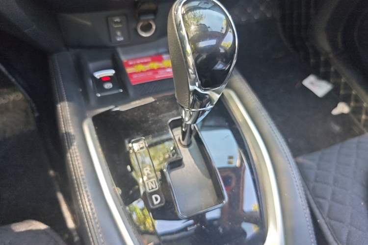 Used Nissan X-Trail 2019 2.0L CVT Comfort Edition 2WD Gear Lever