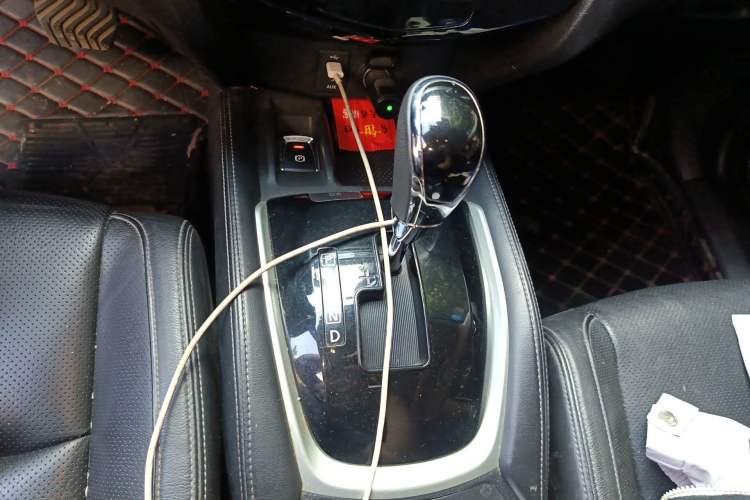 Used Nissan X-Trail 2019 2.0L CVT Comfort Edition 2WD Gear Lever