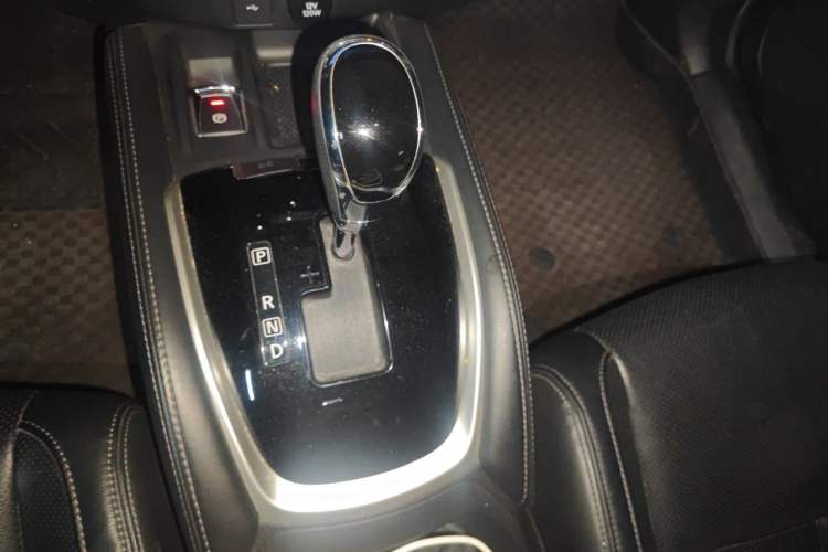 Used Nissan X-Trail 2019 2.0L CVT Smart Connect Comfort Edition 2WD Gear Lever