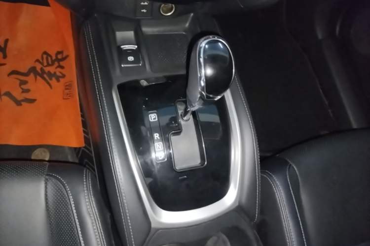 Used Nissan X-Trail 2019 2.0L CVT Smart Connect Comfort Edition 2WD Gear Lever
