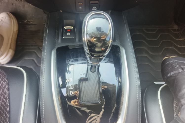 Used Nissan X-Trail 2019 2.5L CVT Smart Connect Luxury Edition 4WD Gear Lever