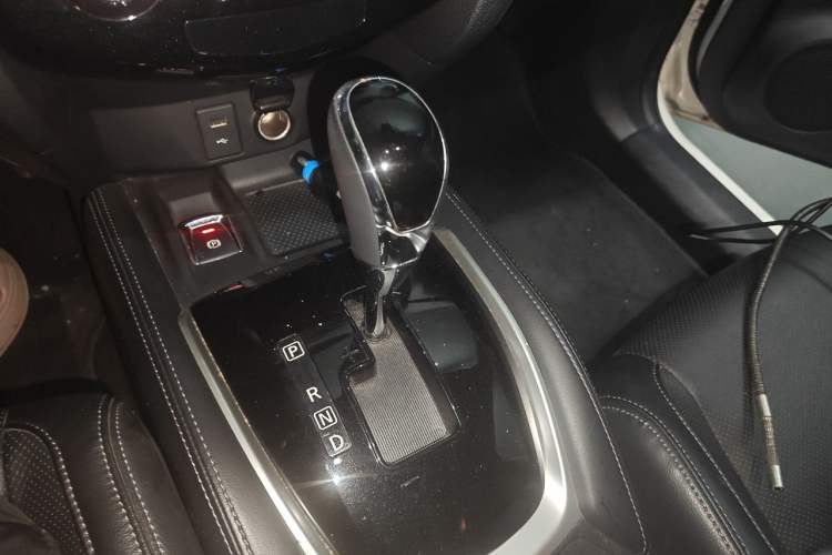 Used Nissan X-Trail 2019 2.0L CVT Smart Connect Comfort Edition 2WD Gear Lever