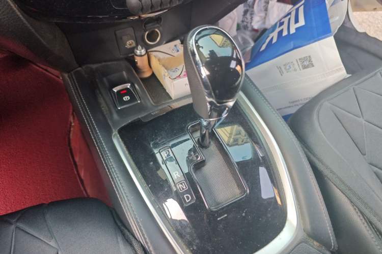Used Nissan X-Trail 2019 2.0L CVT Smart Connect Comfort Edition 2WD Gear Lever