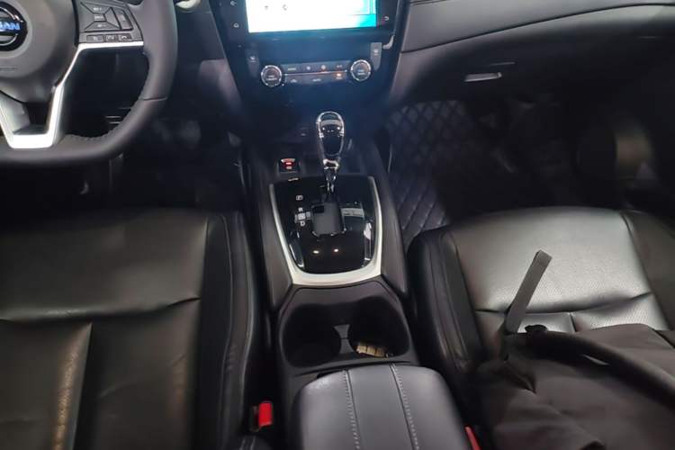 Used Nissan X-Trail 2019 2.0L CVT Smart Connect Comfort Edition 2WD Gear Lever
