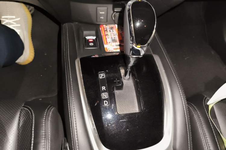 Used Nissan X-Trail 2019 2.0L CVT Smart Connect Comfort Edition 2WD Gear Lever