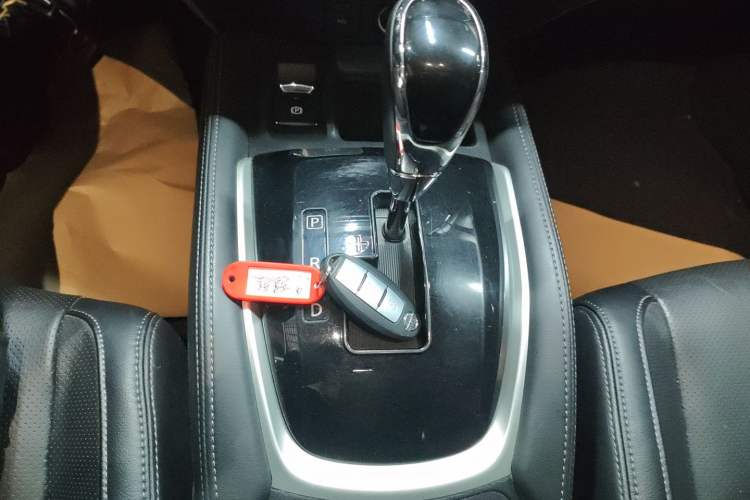 Used Nissan X-Trail 2019 2.0L CVT Smart Connect Comfort Edition 2WD Gear Lever