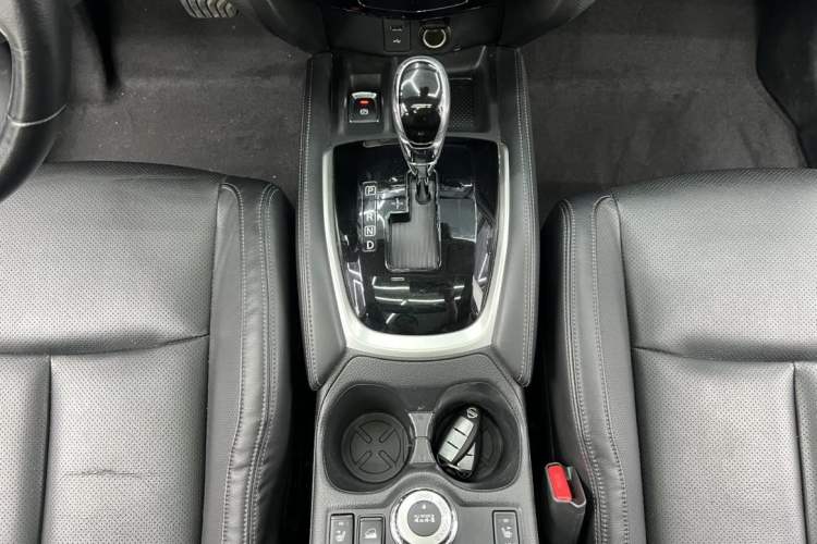 Used Nissan X-Trail 2019 2.5L CVT Smart Connect Luxury Edition 4WD Gear Lever