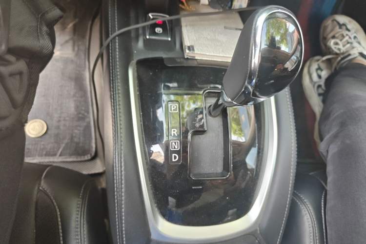 Used Nissan X-Trail 2019 2.0L CVT Smart Connect Comfort Edition 2WD Gear Lever