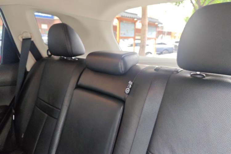 Used Nissan X-Trail 2019 2.5L CVT Smart Connect Luxury Edition 4WD Headliner