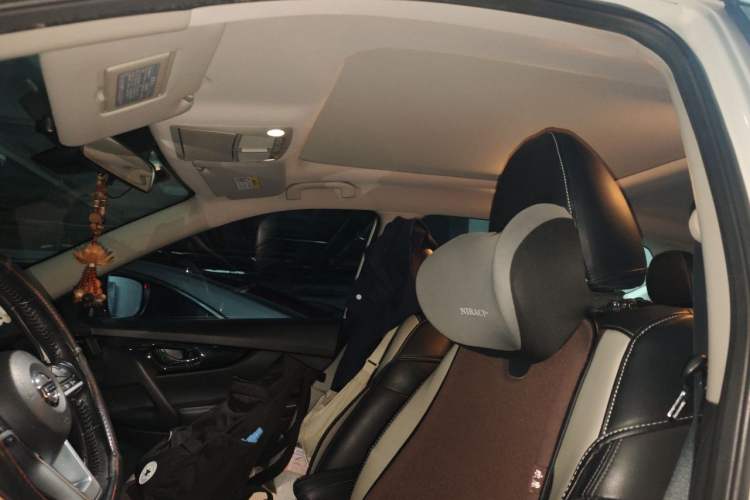 Used Nissan X-Trail 2019 2.0L CVT Smart Connect Comfort Edition 2WD Headliner