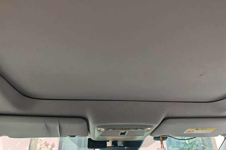 Used Nissan X-Trail 2019 2.0L CVT SmartConnect 7-Seater Comfort Edition 2WD Headliner